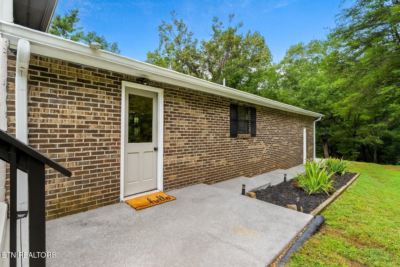 8720 Spangler Road Knoxville, TN 37920 - Photo 47 of 53 pressure Wash deck