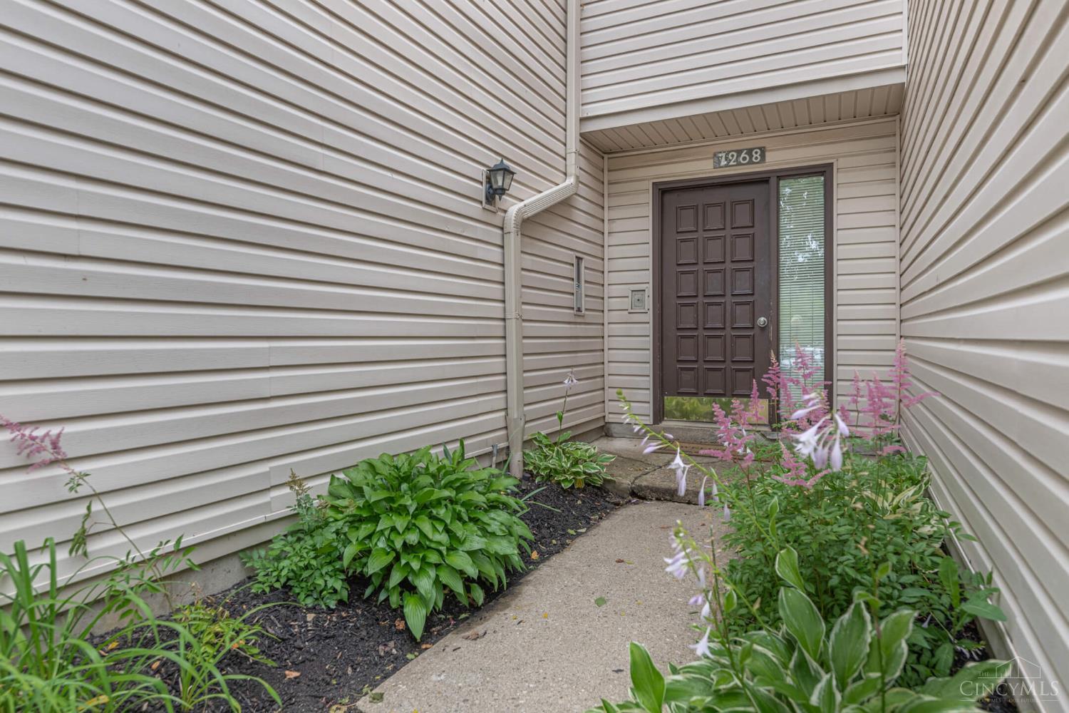 7268 East Galbraith Road, Unit A Cincinnati, OH 45243 - Photo 7 of 39