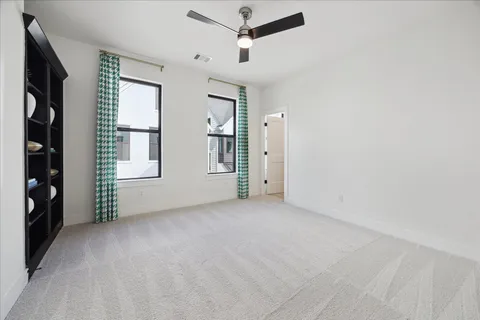 $715,000 | 1422 Caywood Lane, Unit D, Houston, TX 77055