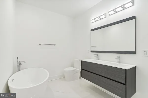 $749,900 | 1111 K Street Northeast, Unit 2, Washington, DC 20002