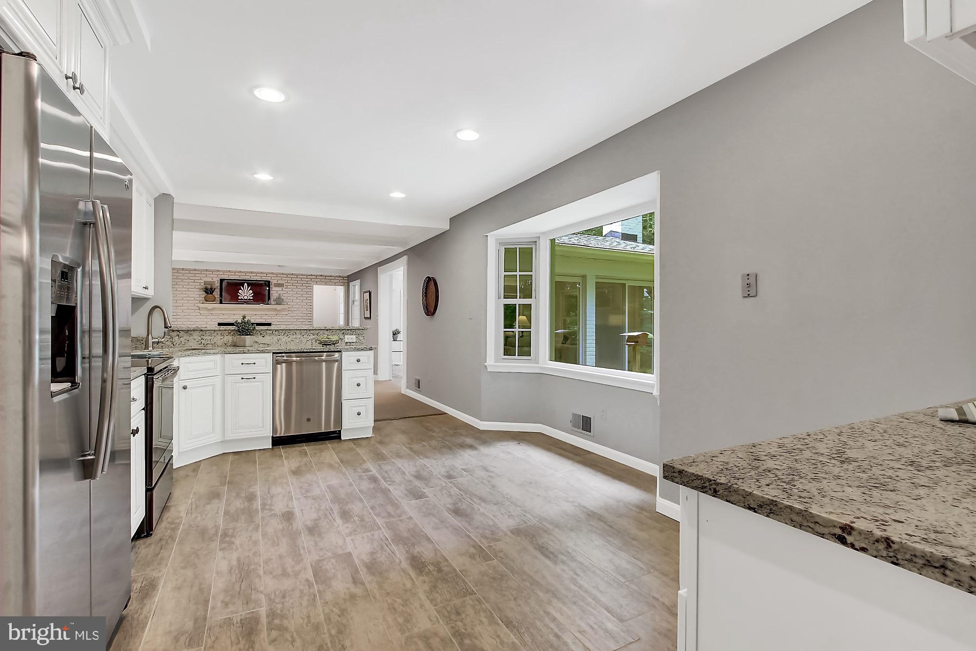 17929 Pond Road Ashton, MD 20861 - Photo 11 of 30 Kitchen - Pic 4