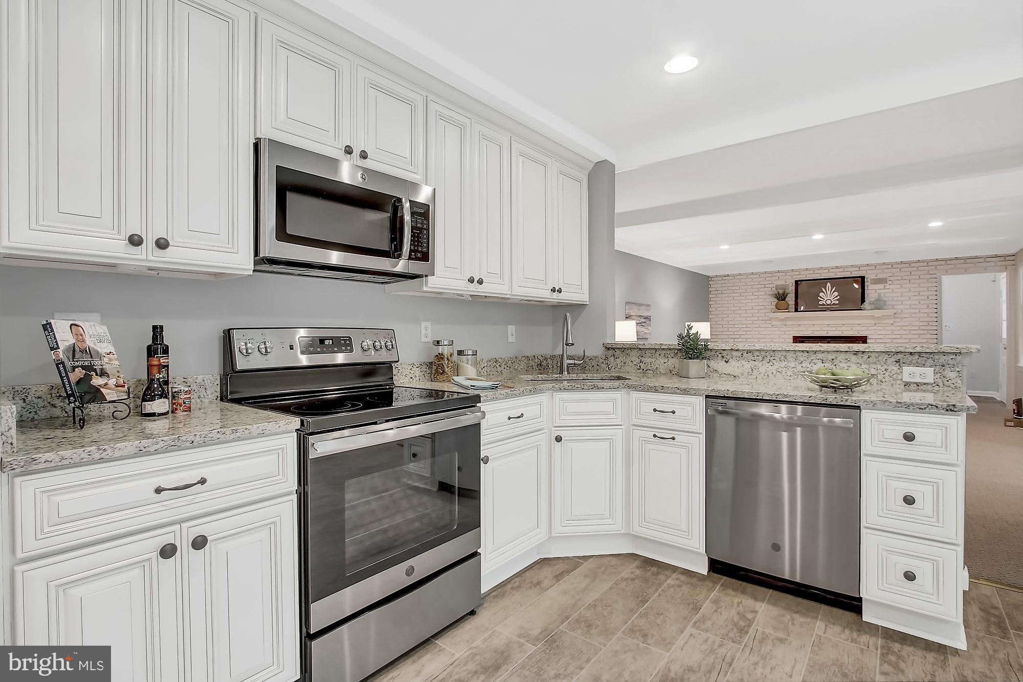 17929 Pond Road Ashton, MD 20861 - Photo 12 of 30 Kitchen - Pic 5