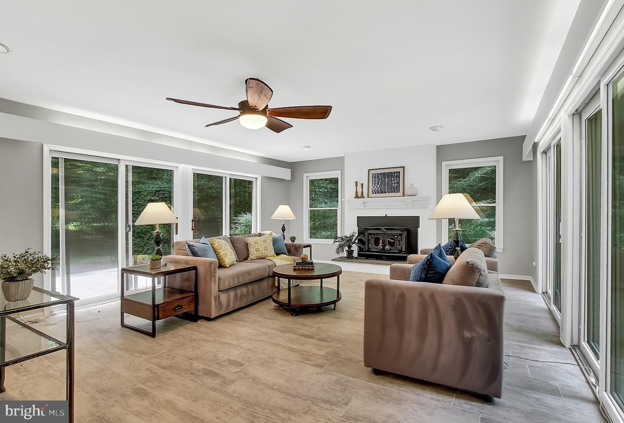 17929 Pond Road Ashton, MD 20861 - Photo 16 of 30 Sunroom - Pic 1