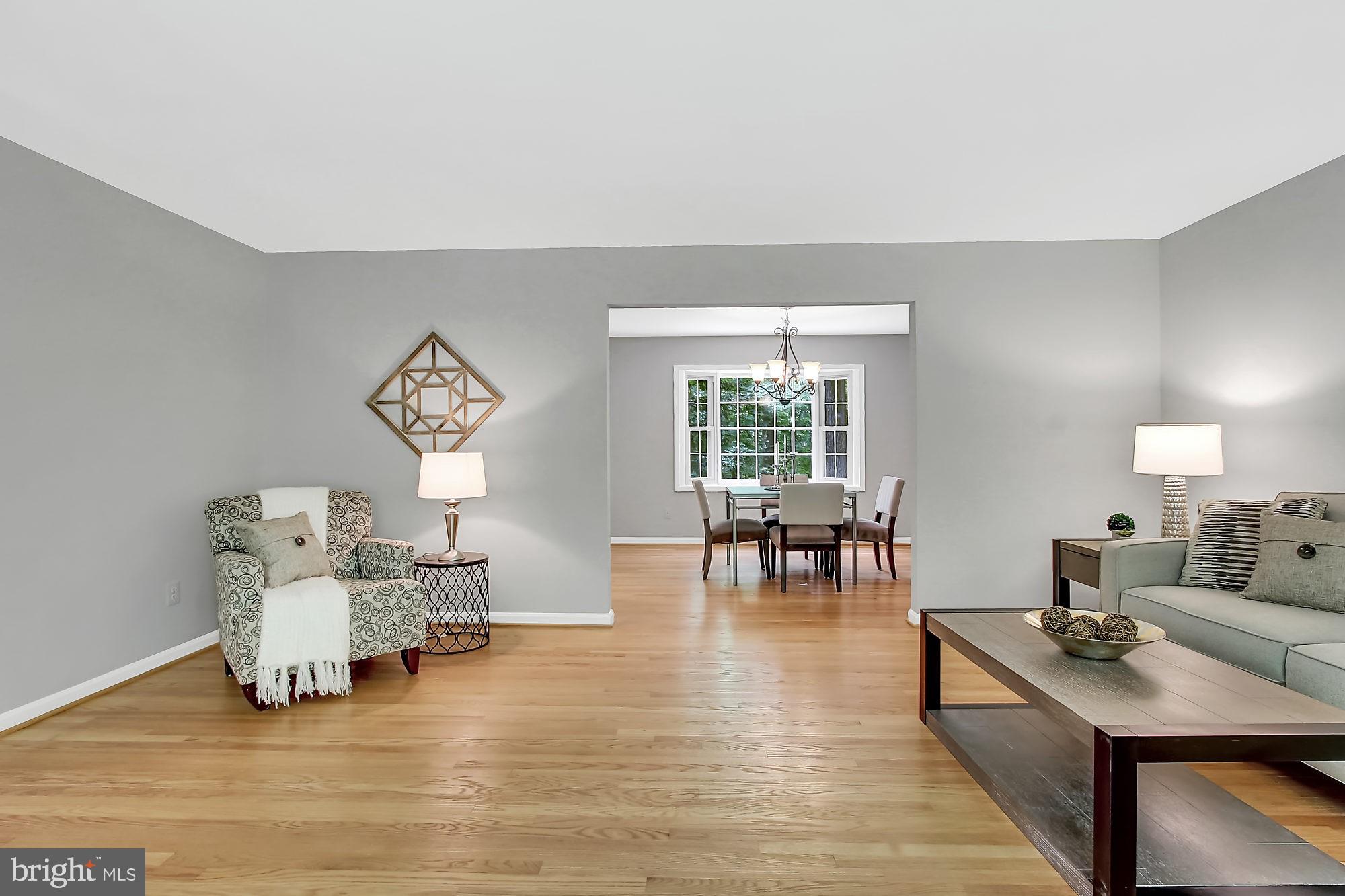 17929 Pond Road Ashton, MD 20861 - Photo 23 of 30 Living Room - Pic 4