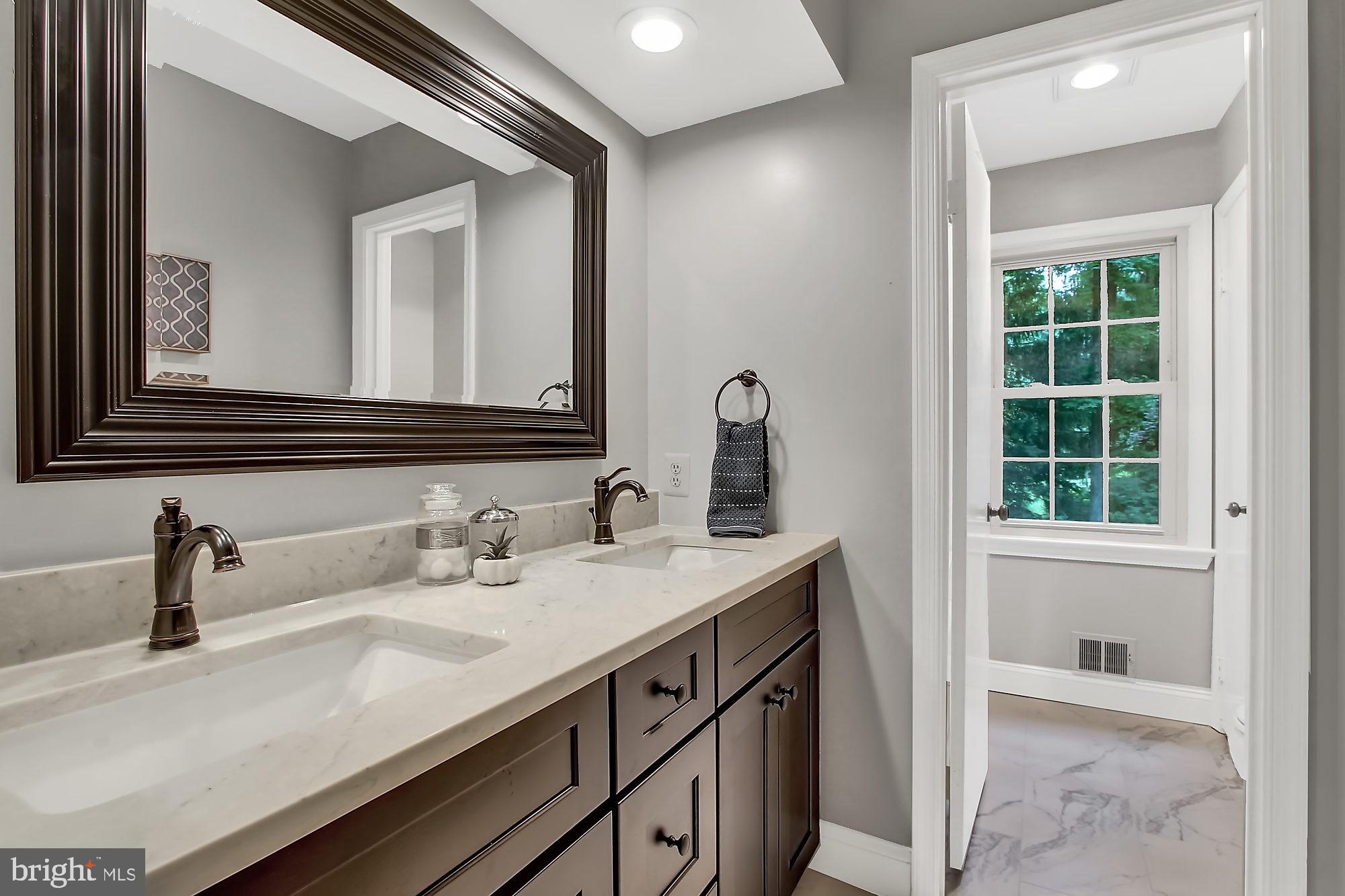 17929 Pond Road Ashton, MD 20861 - Photo 24 of 30 Main Bath