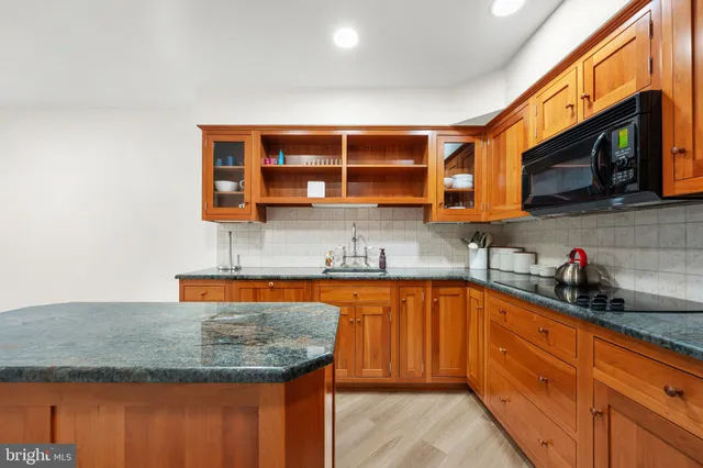 $715,000 | 138 Montrose Avenue, Unit 8, Bryn Mawr, PA 19010