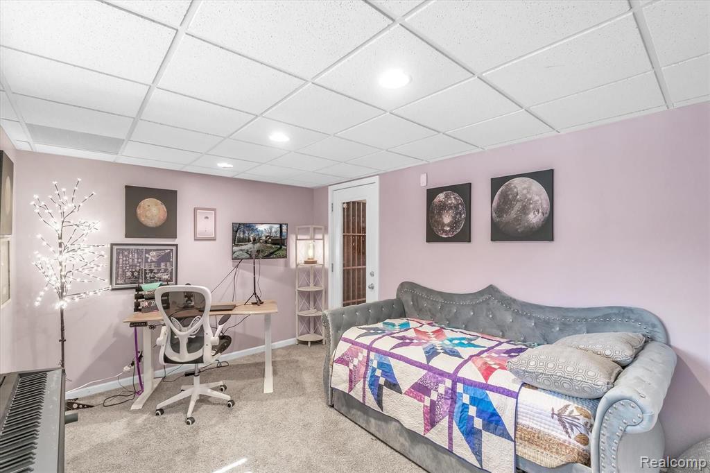 34412 Quaker Valley Road Farmington Hills, MI 48331 - Photo 45 of 57