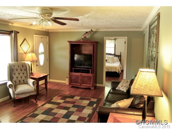 245 Kims Cove Road Canton, NC 28716 - Photo 7 of 20