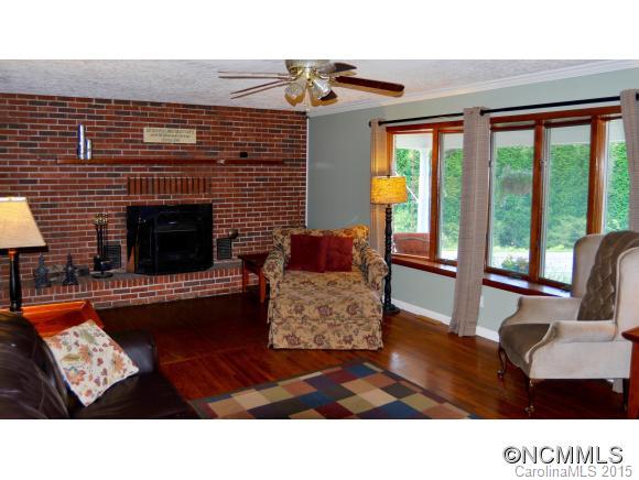 245 Kims Cove Road Canton, NC 28716 - Photo 8 of 20