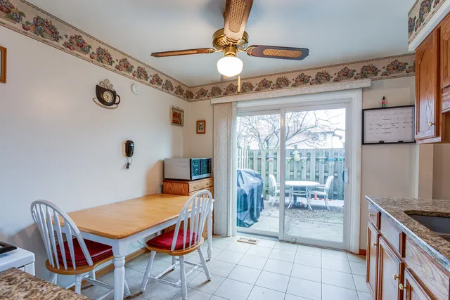 $247,900 | 7315 Winthrop Way, Unit 6, Downers Grove, IL 60516