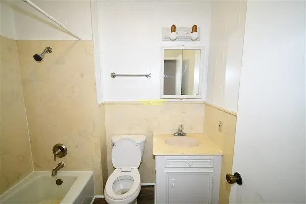 $1,300 | 854 East Lyons Street, Sulphur, LA 70663