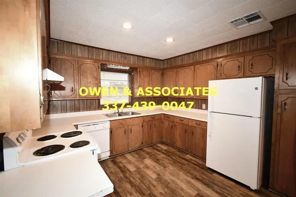 $1,300 | 854 East Lyons Street, Sulphur, LA 70663