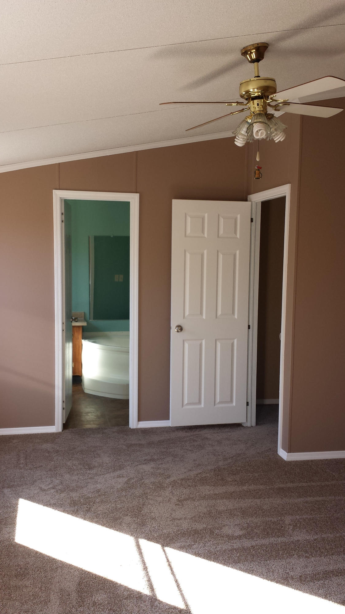 217 Moody Hollow Road Powell, TN 37849 - Photo 5 of 14 20140227_100303