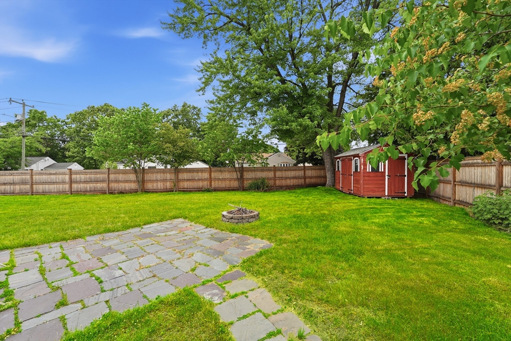 14 Duggan Circle Springfield, MA 01119 - Photo 39 of 41