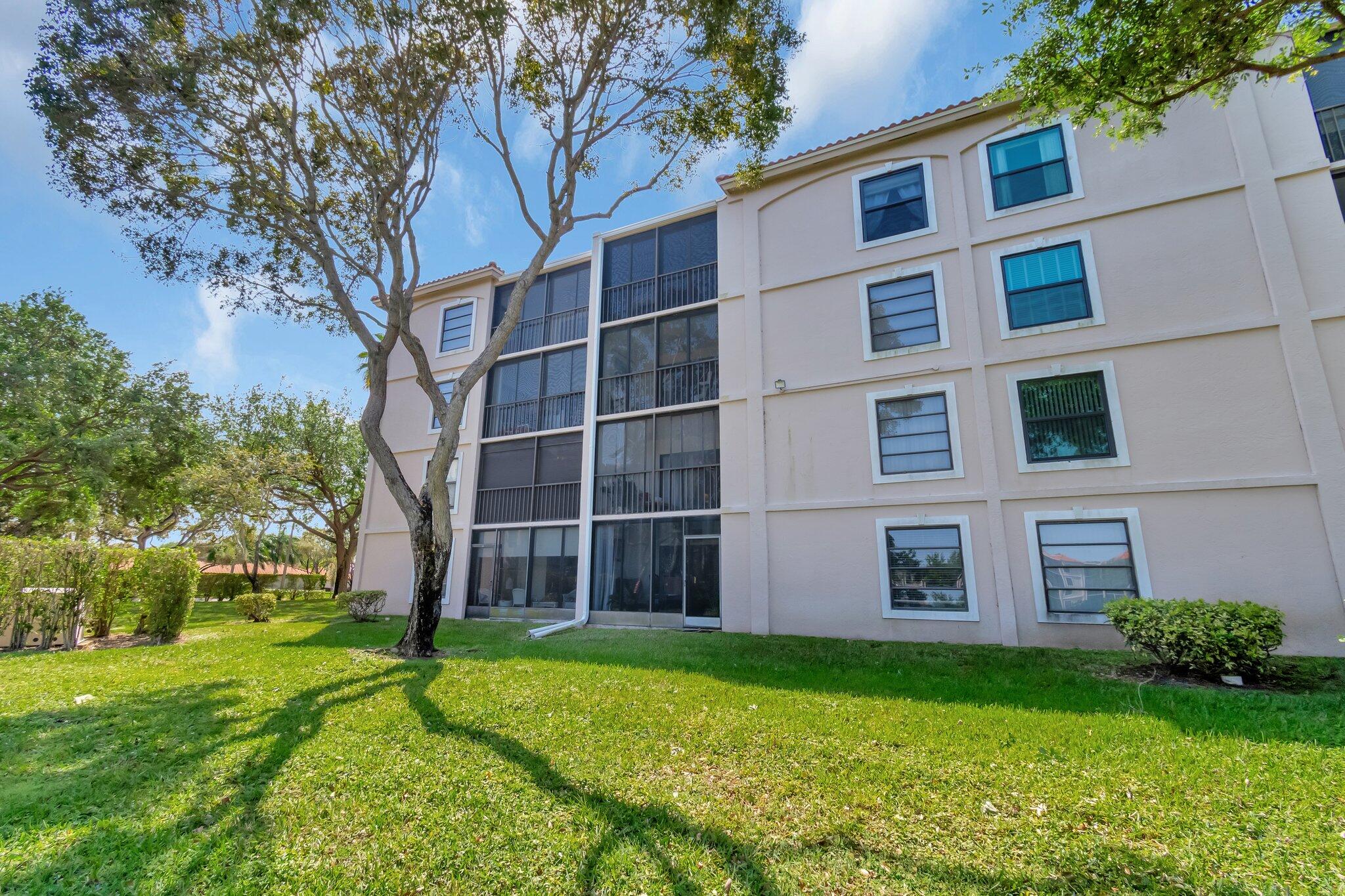 6149 Pointe Regal Circle, Unit 309 Delray Beach, FL 33484 - Photo 50 of 106 View of the Building