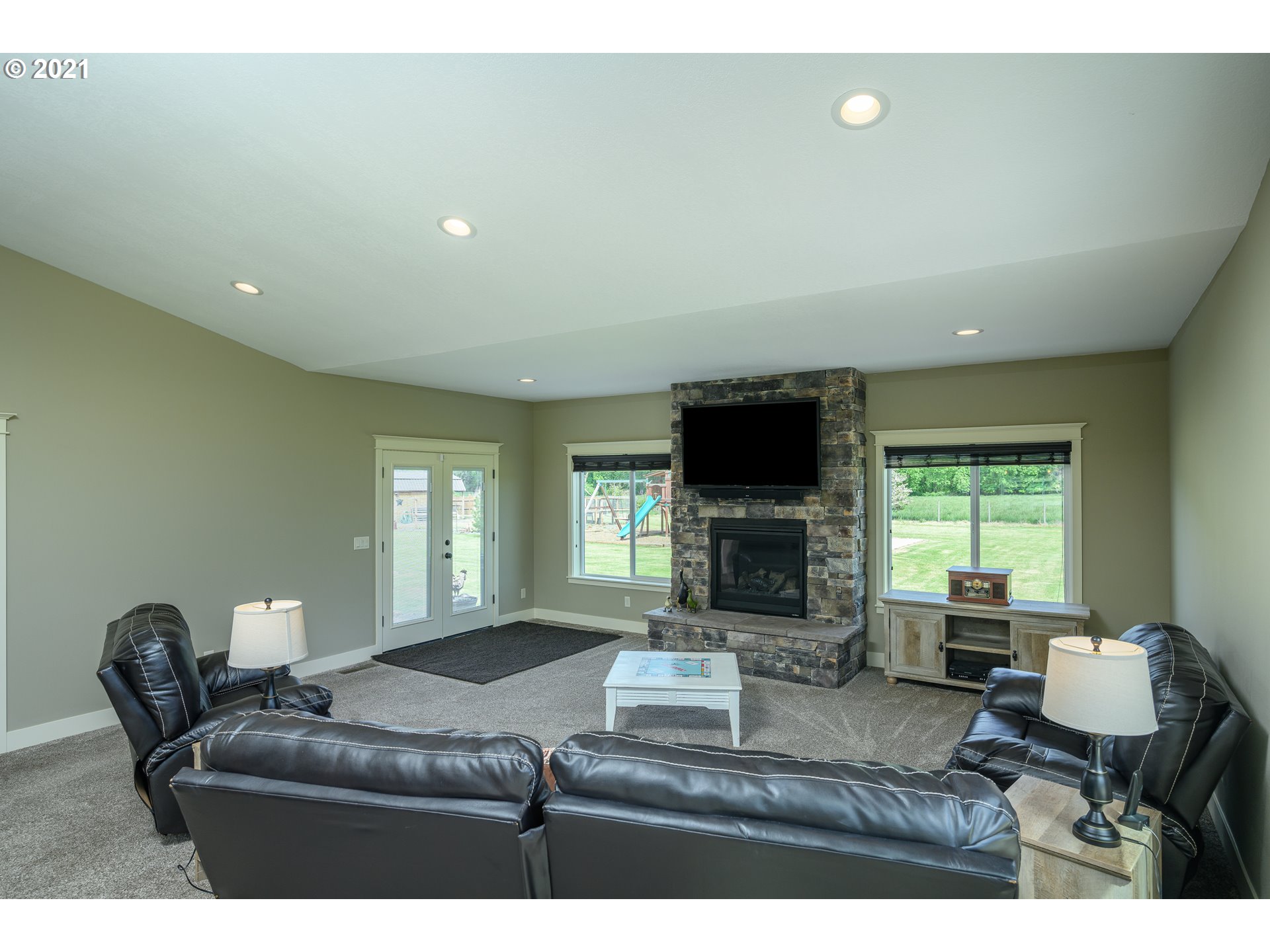 12905 Coyote Loop Road Newberg, OR 97132 - Photo 13 of 31 Gallery Image 13