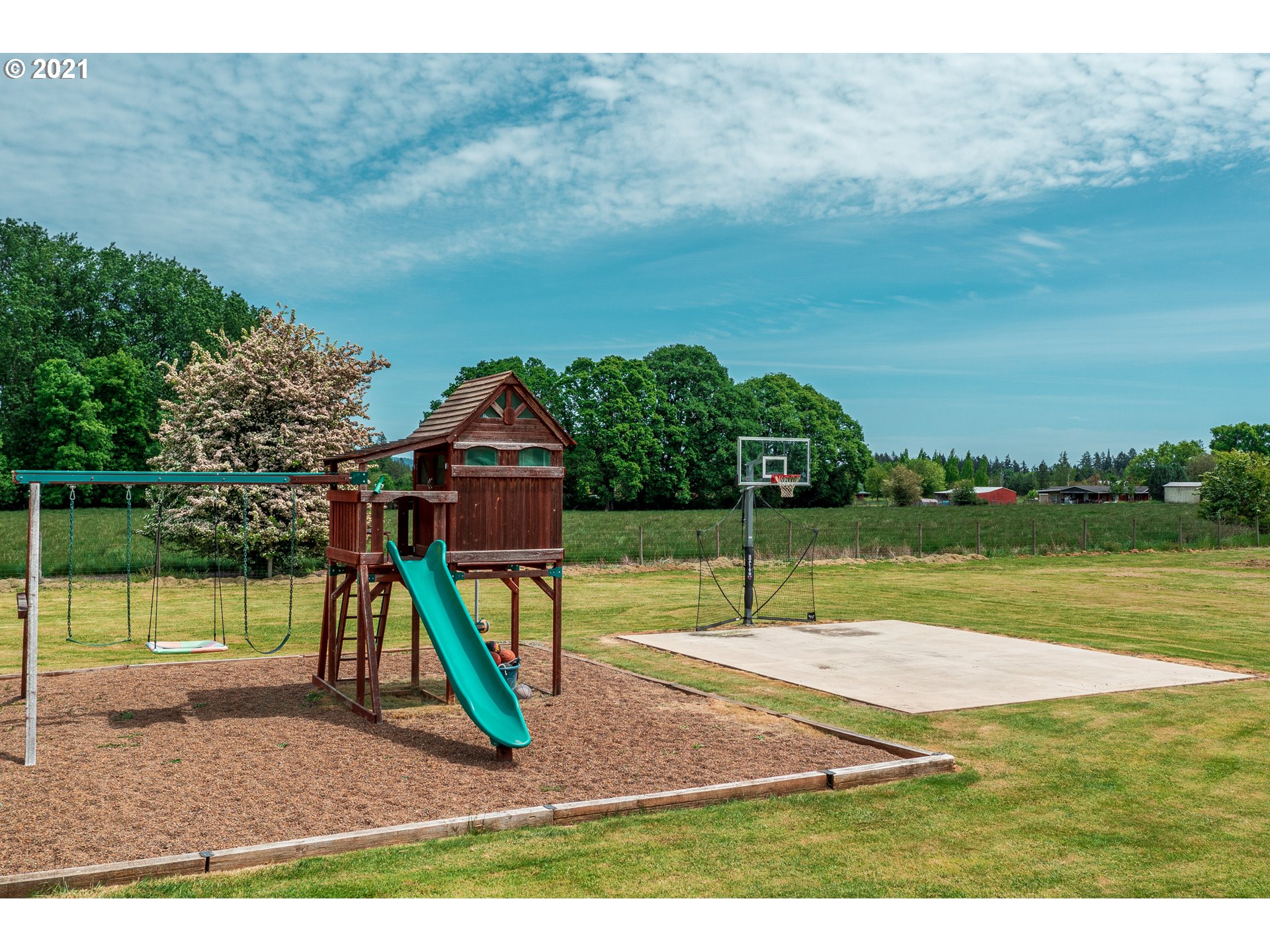 12905 Coyote Loop Road Newberg, OR 97132 - Photo 29 of 31 Gallery Image 29