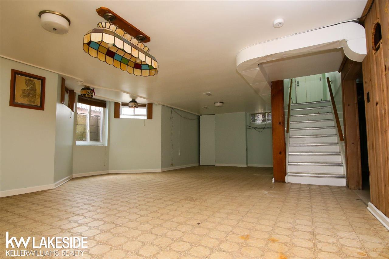 963 Roslyn Road Grosse Pointe Woods, MI 48236 - Photo 27 of 30