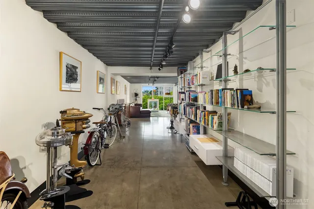 $1,250,000 | 1310 East Union Street, Unit 501, Seattle, WA 98122