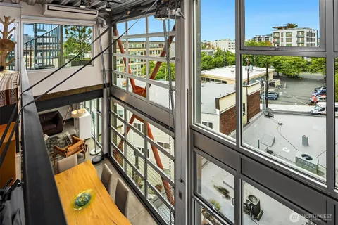 $1,250,000 | 1310 East Union Street, Unit 501, Seattle, WA 98122