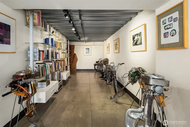 $1,250,000 | 1310 East Union Street, Unit 501, Seattle, WA 98122