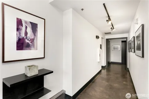 $1,250,000 | 1310 East Union Street, Unit 501, Seattle, WA 98122