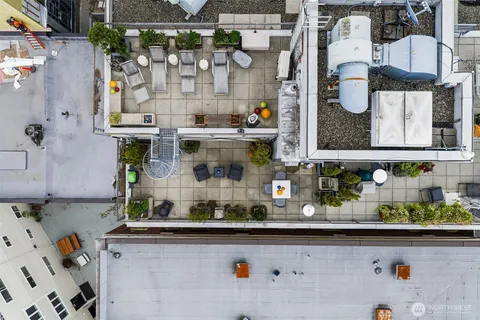 $1,250,000 | 1310 East Union Street, Unit 501, Seattle, WA 98122