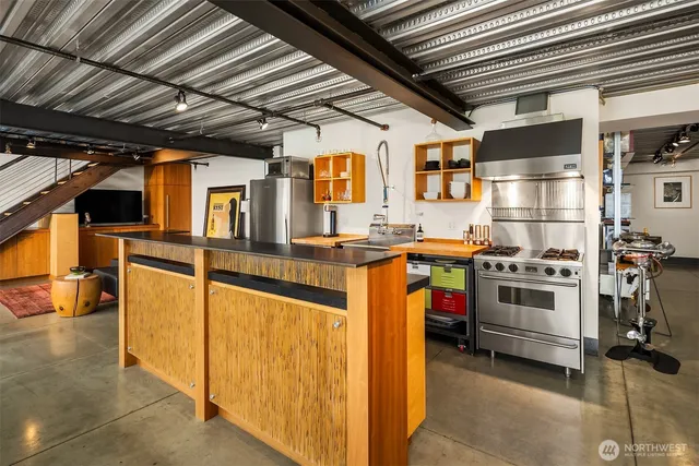 $1,250,000 | 1310 East Union Street, Unit 501, Seattle, WA 98122