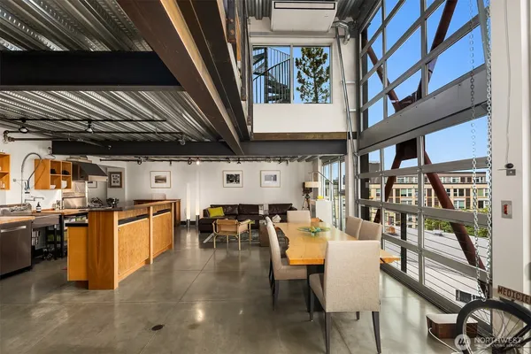$1,250,000 | 1310 East Union Street, Unit 501, Seattle, WA 98122