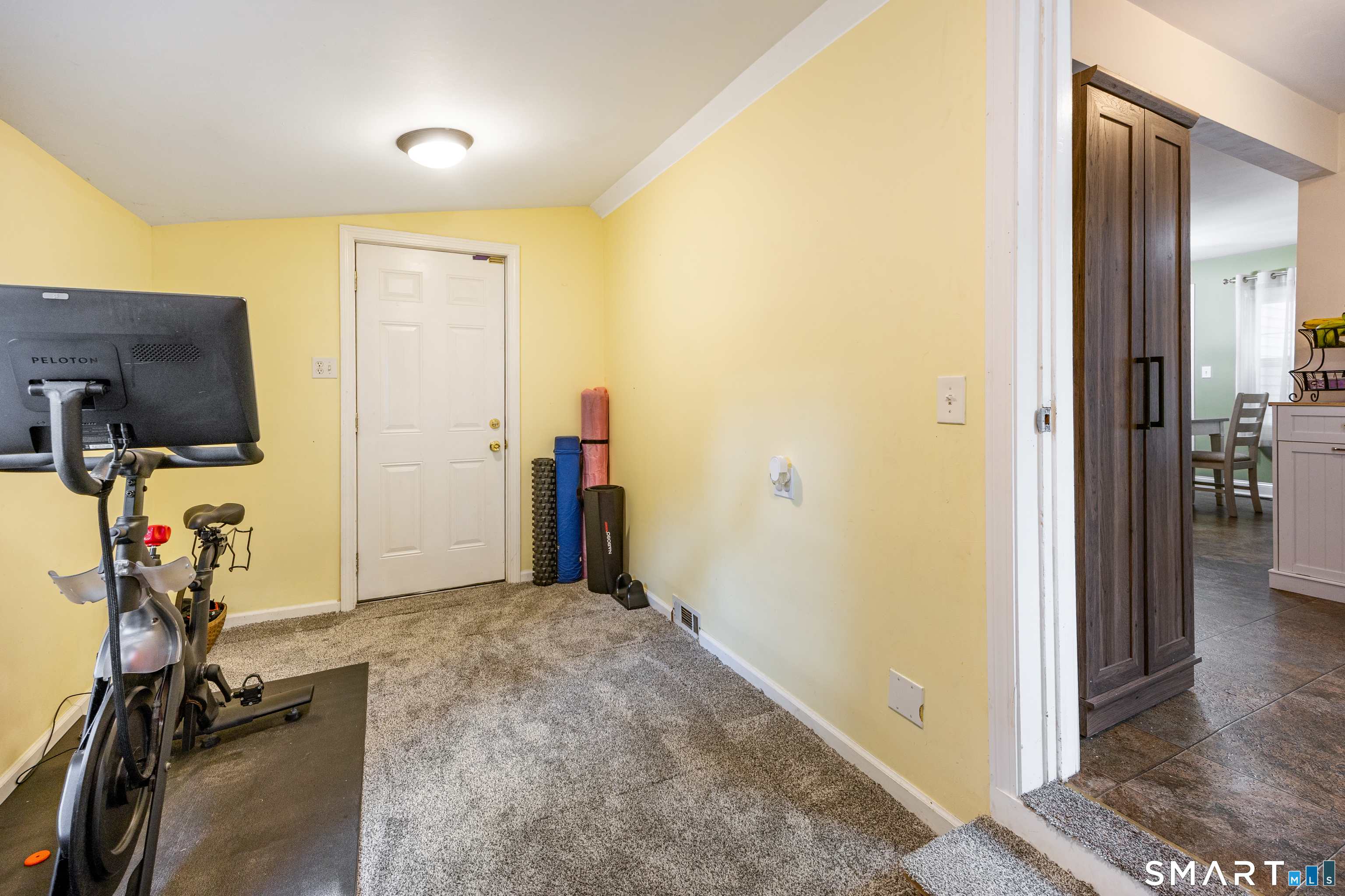 122 Chestnut Grove Road Watertown, CT 06795 - Photo 20 of 40