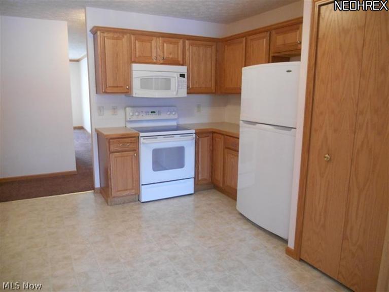 1925 Summerchase Road Northeast Canton, OH 44721 - Photo 6 of 17 Gallery Image 6