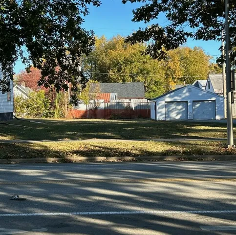 $45,900 | 1106 East Main Street, Urbana, IL 61802