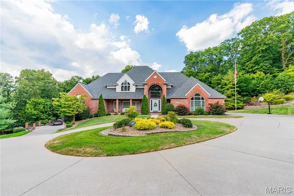$1,195,000 | 2213 Crown Point Drive, Cape Girardeau, MO 63701