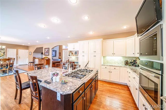 $1,350,000 | 2213 Crown Point Drive, Cape Girardeau, MO 63701