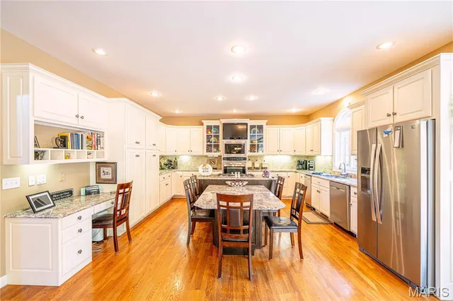 $1,350,000 | 2213 Crown Point Drive, Cape Girardeau, MO 63701