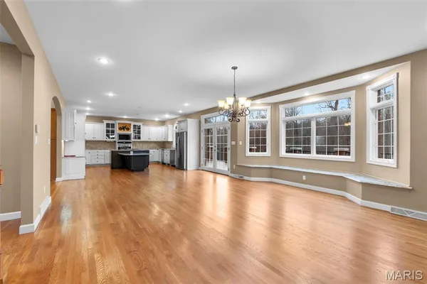 $1,195,000 | 2213 Crown Point Drive, Cape Girardeau, MO 63701