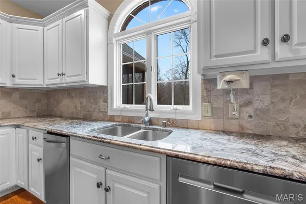 $1,195,000 | 2213 Crown Point Drive, Cape Girardeau, MO 63701