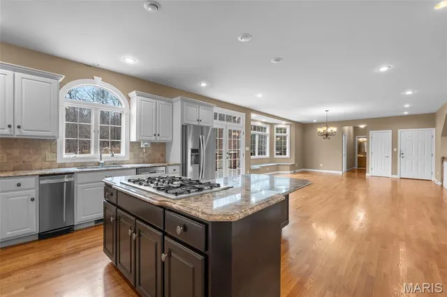 $1,195,000 | 2213 Crown Point Drive, Cape Girardeau, MO 63701