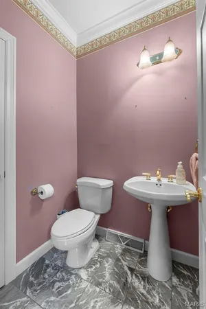 $1,195,000 | 2213 Crown Point Drive, Cape Girardeau, MO 63701