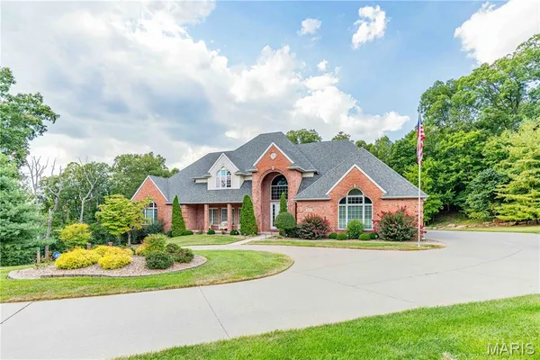 $1,195,000 | 2213 Crown Point Drive, Cape Girardeau, MO 63701