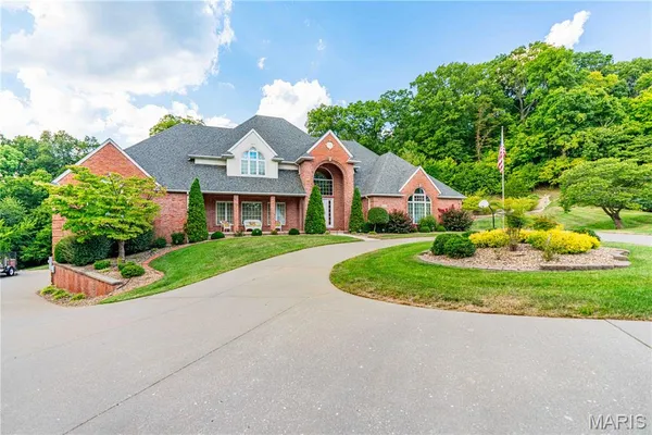 $1,195,000 | 2213 Crown Point Drive, Cape Girardeau, MO 63701