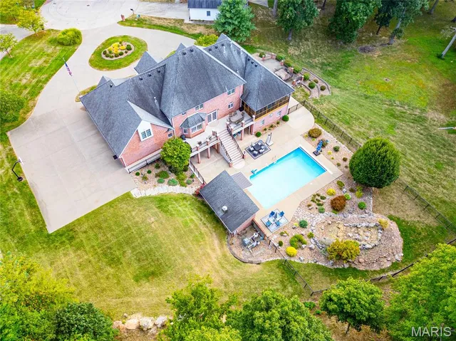 $1,350,000 | 2213 Crown Point Drive, Cape Girardeau, MO 63701