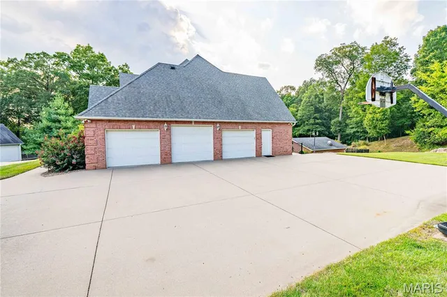$1,350,000 | 2213 Crown Point Drive, Cape Girardeau, MO 63701