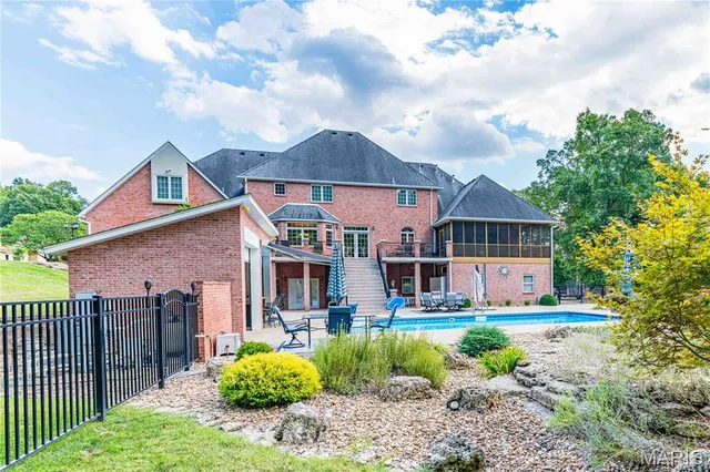 $1,195,000 | 2213 Crown Point Drive, Cape Girardeau, MO 63701