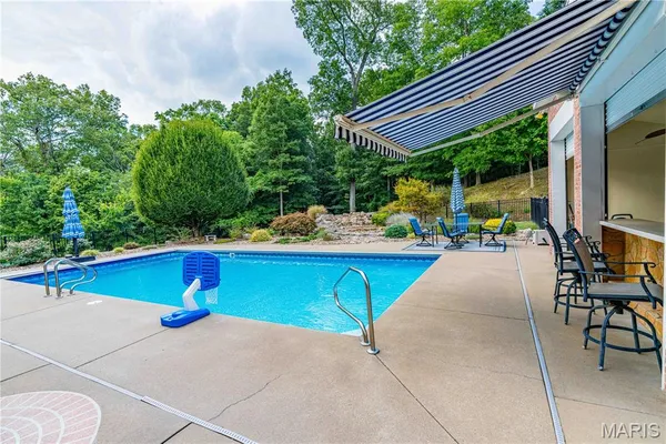 $1,195,000 | 2213 Crown Point Drive, Cape Girardeau, MO 63701