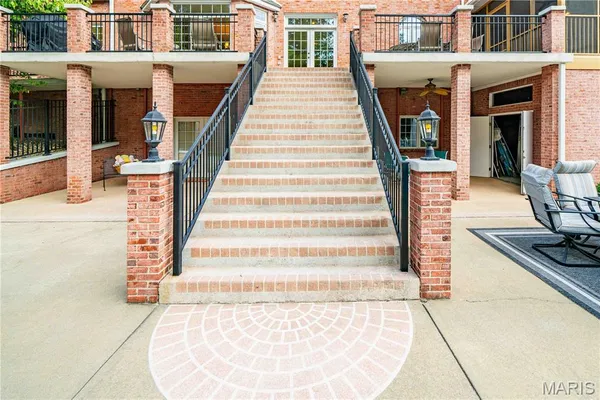 $1,195,000 | 2213 Crown Point Drive, Cape Girardeau, MO 63701