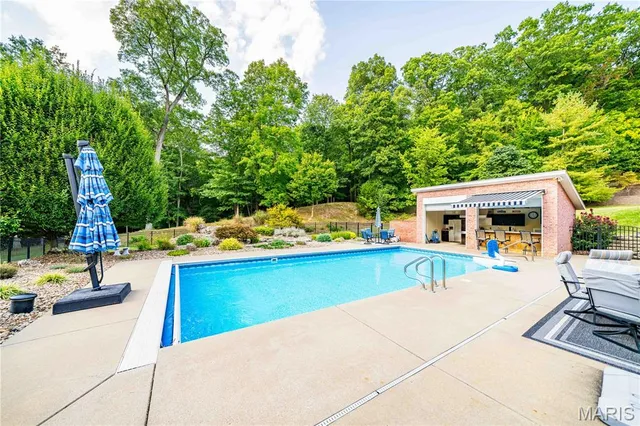 $1,350,000 | 2213 Crown Point Drive, Cape Girardeau, MO 63701