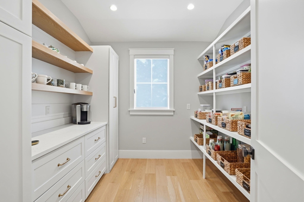 9 Pelham Road Lexington, MA 02421 - Photo 10 of 39