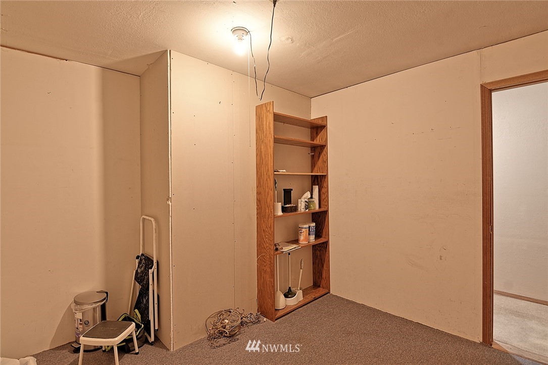 5011 228th Street Southeast Bothell, WA 98021 - Photo 33 of 40 a view of room with closet area