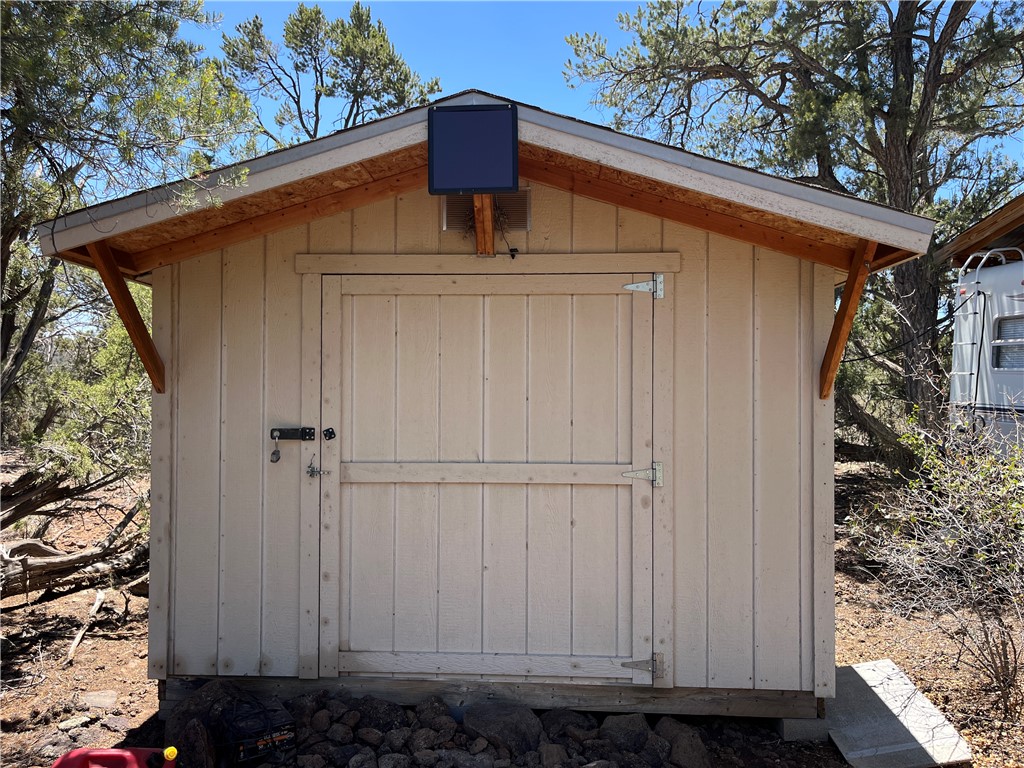 46675 North Edge Ridge Road Seligman, AZ 86337 - Photo 17 of 28